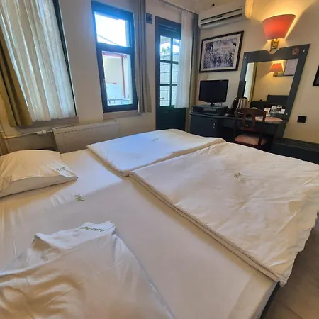 Hal-tur Hotel