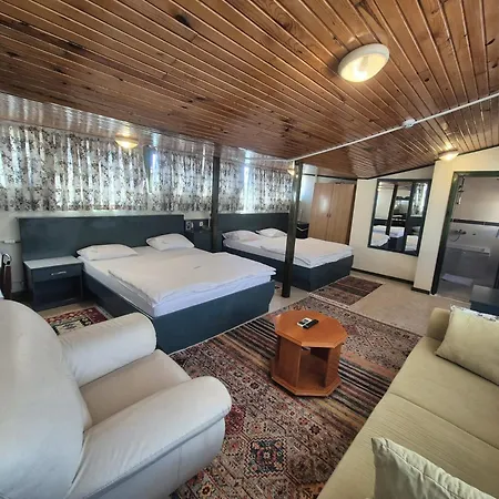 Hotel Hal-tur