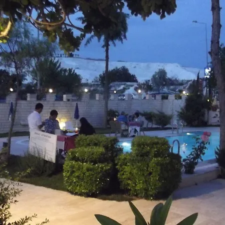 Hal-tur Hotel 3*