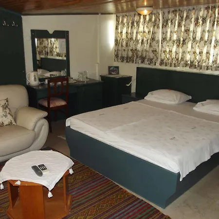 Hotel Hal-tur