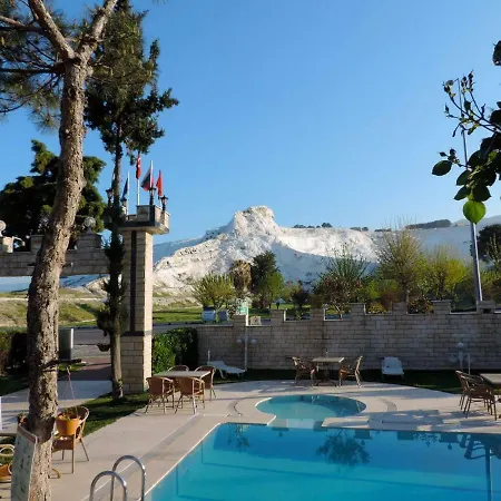 Hotel Hal-tur