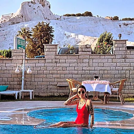 Hal-tur Hotel 4*