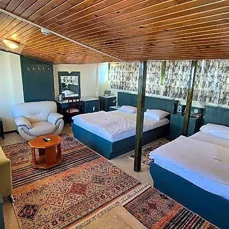 Hal-tur Hotell 4*